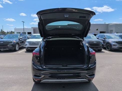 Used 2021 Buick Envision Essence w/ Sport Touring Package FWD image 18