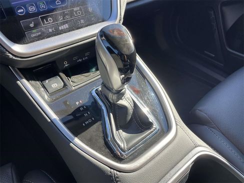 Used 2022 Subaru Outback Limited image 31