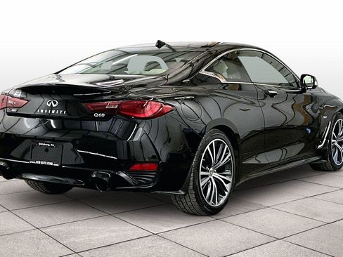 Used 2018 INFINITI Q60 3.0t Luxe w/ Sensory Package 3.0T Luxe image 11