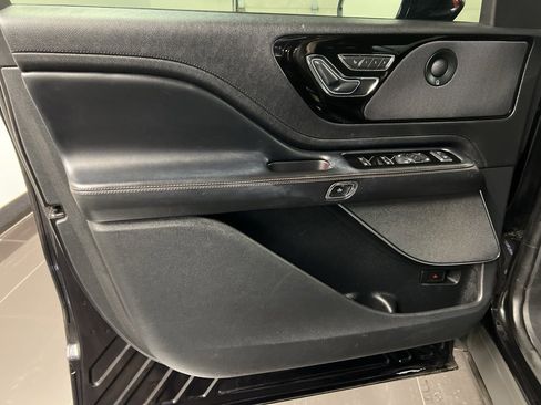 Used 2020 Lincoln Aviator Reserve w/ Elements Package Plus image 30