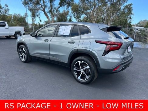 Used 2024 Chevrolet Trax RS w/ Driver Confidence Package image 4