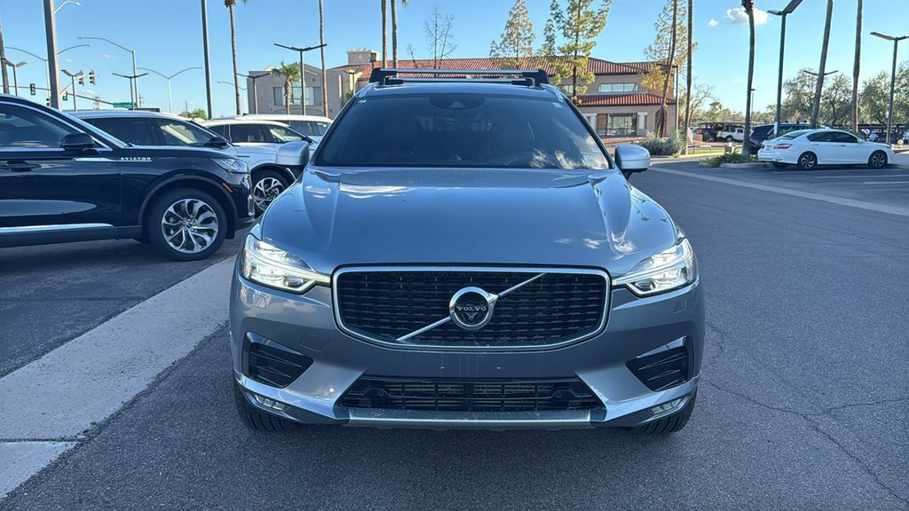 Used 2018 Volvo XC60 T6 R-Design w/ Convenience Package AWD/4WD image 3