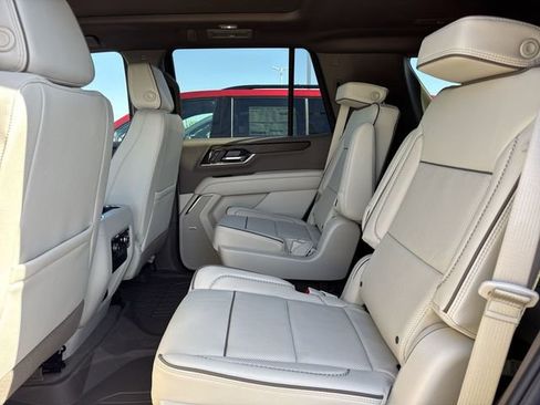 New 2026 GMC Yukon Denali w/ Sun & Power Step Package AWD/4WD image 9