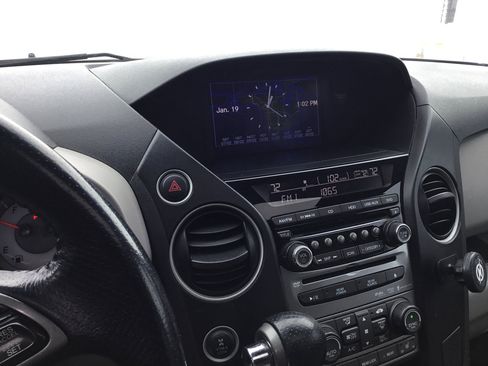 Used 2013 Honda Pilot Touring image 18