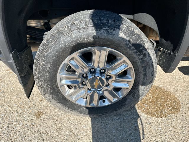 Used 2024 Chevrolet Silverado 2500 High Country w/ Technology Package AWD/4WD image 54