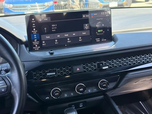 Used 2023 Honda Accord Sport image 17
