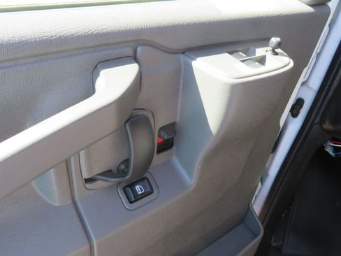 Used 2019 Chevrolet Express 3500 LT w/ LT Preferred Equipment Group image 24