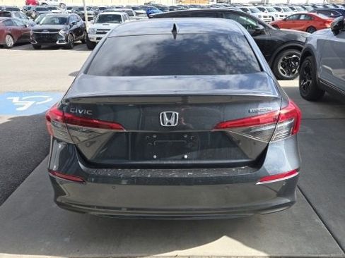 Used 2024 Honda Civic Touring image 5