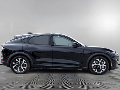 Certified 2025 Ford Mustang Mach-E Select RWD image 5