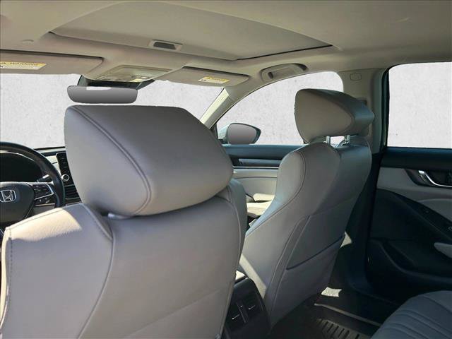 Used 2018 Honda Accord Touring image 18
