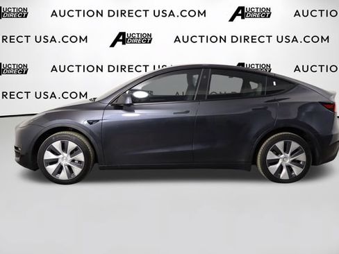Used 2024 Tesla Model Y Long Range RWD image 5
