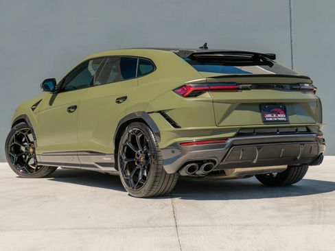 Used 2024 Lamborghini Urus Performante AWD/4WD image 9
