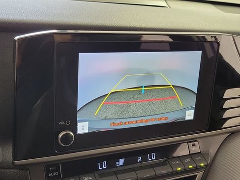 Used 2025 Toyota Camry SE FWD image 29