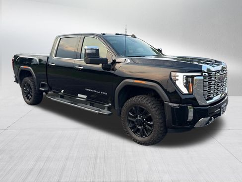Used 2024 GMC Sierra 2500 Denali w/ Denali Reserve Package AWD/4WD image 2