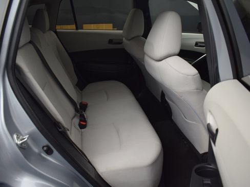 Used 2022 Toyota Corolla Cross L AWD/4WD image 11