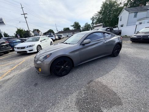 Used 2010 Hyundai Genesis 2.0T RWD image 57