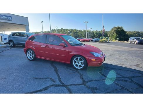 Used 2004 Ford Focus SVT image 21
