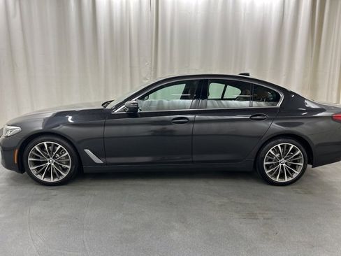 Used 2023 BMW 530i xDrive w/ Convenience Package image 3
