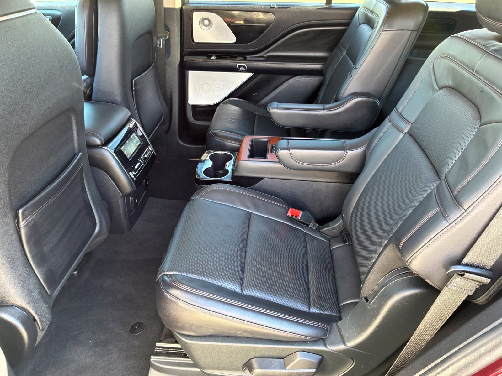 Used 2020 Lincoln Aviator Reserve w/ Equipment Group 202A AWD/4WD image 15