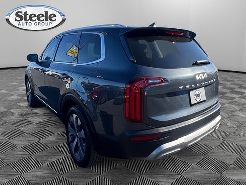 Used 2022 Kia Telluride EX w/ EX Premium Package image 3
