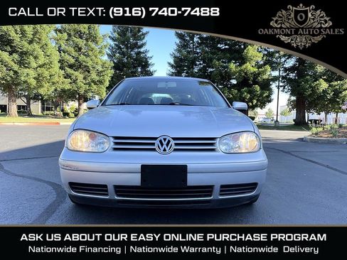 Used 2004 Volkswagen Golf GLS FWD image 2