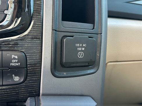 Used 2018 RAM 1500 Limited image 27