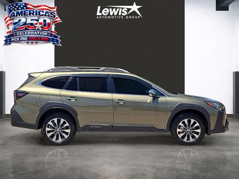 Used 2025 Subaru Outback Touring XT AWD/4WD image 5