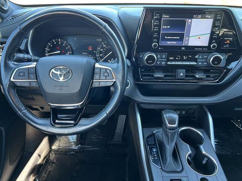 Used 2021 Toyota Highlander XSE image 18