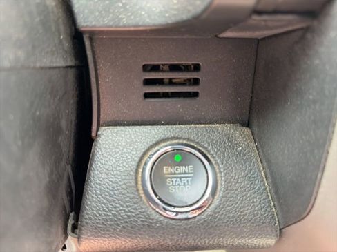 Used 2018 Ford F150 Lariat w/ Equipment Group 502A Luxury AWD/4WD image 16