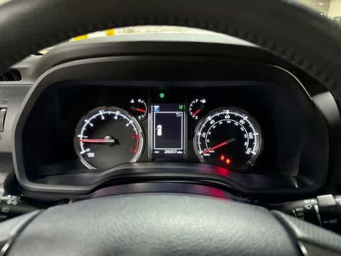Certified 2022 Toyota 4Runner TRD Off-Road Premium w/ Moonroof Package AWD/4WD image 34