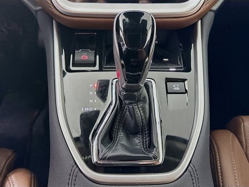 Used 2023 Subaru Outback Touring image 17