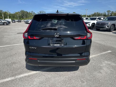 Used 2025 Honda CR-V LX image 13