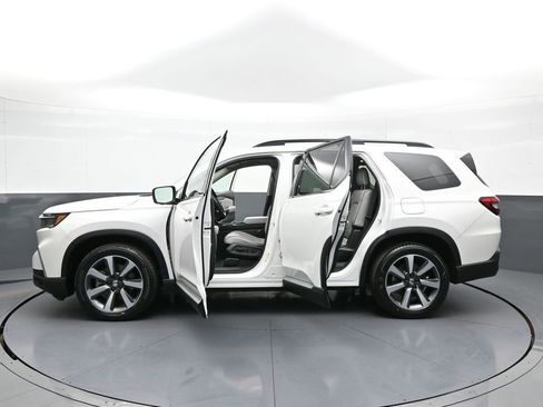 Certified 2023 Honda Pilot Elite image 46