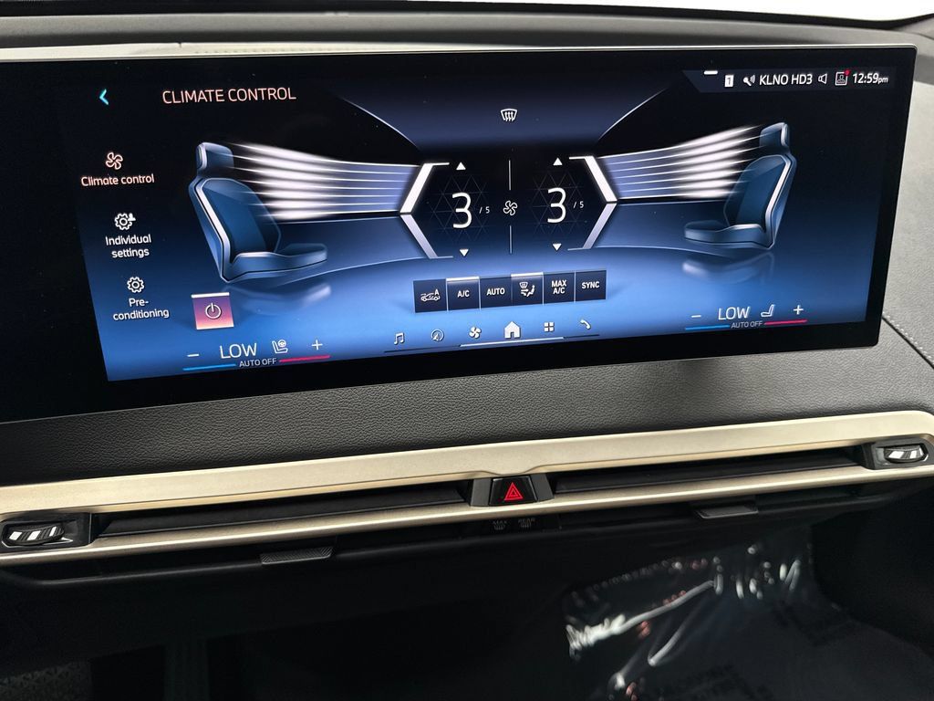 Used 2024 BMW iX xDrive50 w/ Premium Package AWD/4WD image 62