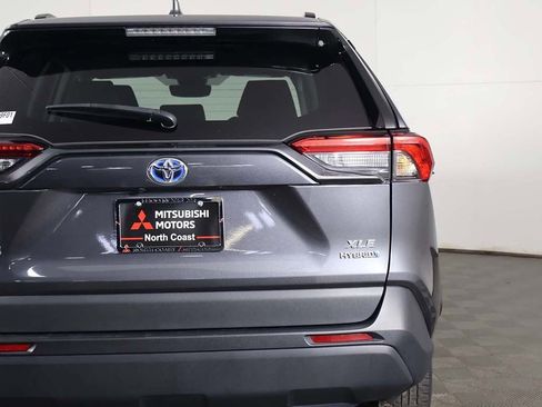 Used 2022 Toyota RAV4 XLE w/ Convenience Package image 15