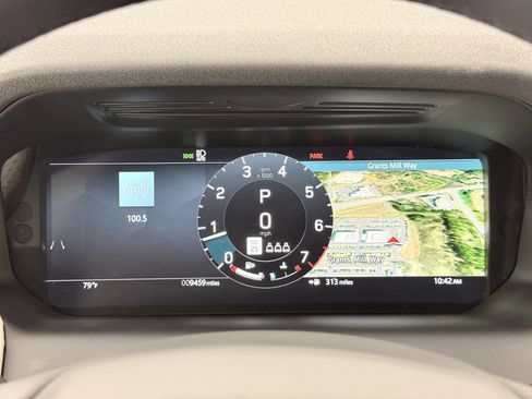 New 2025 Land Rover Discovery Sport Dynamic SE image 17