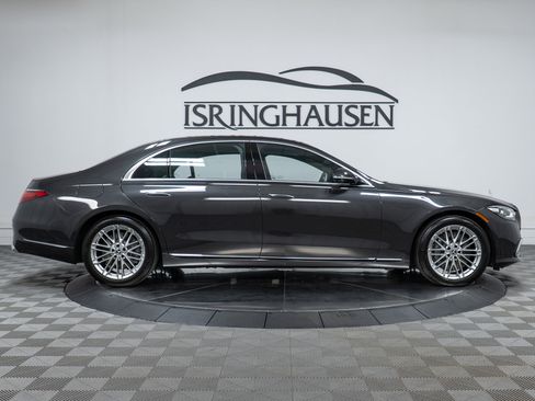 Used 2022 Mercedes-Benz S 580 4MATIC Sedan image 4