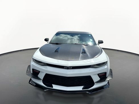 Used 2016 Chevrolet Camaro SS RWD image 8