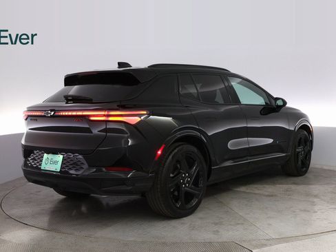 Used 2024 Chevrolet Equinox EV RS image 12