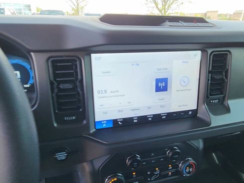 Certified 2025 Ford Bronco 2-Door AWD/4WD image 36