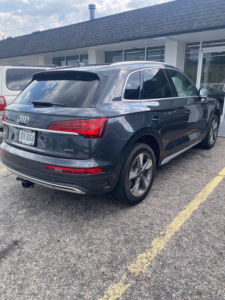 Used 2023 Audi Q5 2.0T Premium Plus w/ Premium Plus Package AWD/4WD image 3