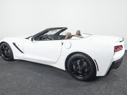 Used 2015 Chevrolet Corvette Stingray Convertible w/ 2LT Preferred Equipment Group RWD image 5