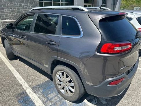 Used 2015 Jeep Cherokee Limited AWD/4WD image 9