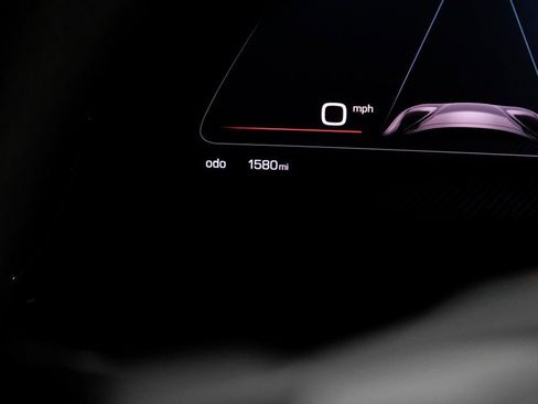 Used 2025 Ferrari Purosangue image 18