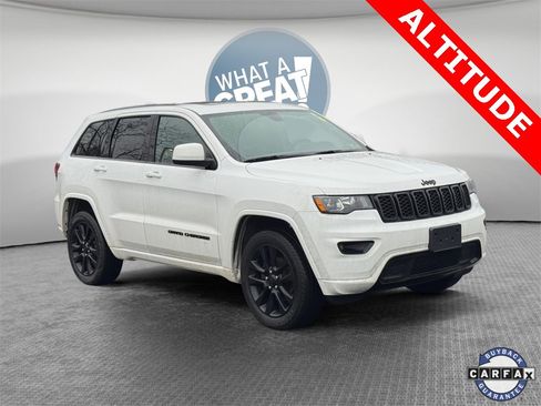 Used 2019 Jeep Grand Cherokee Altitude image 1