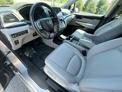 Used 2023 Honda Odyssey Touring image 18