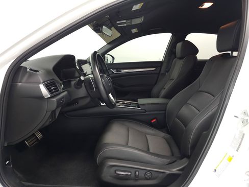 Used 2022 Honda Accord Sport image 4