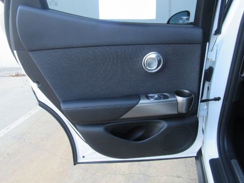 Used 2024 Genesis GV60 RWD image 19