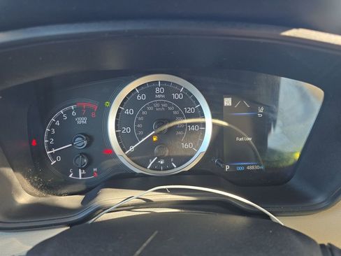 Used 2022 Toyota Corolla LE FWD image 2