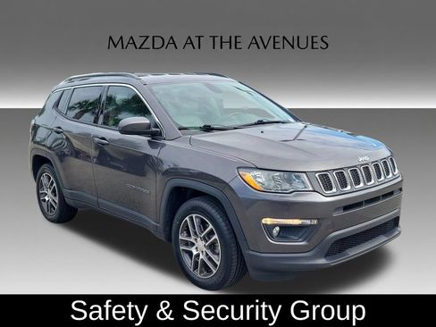 Used 2020 Jeep Compass Latitude w/ Safety & Security Group FWD image 3